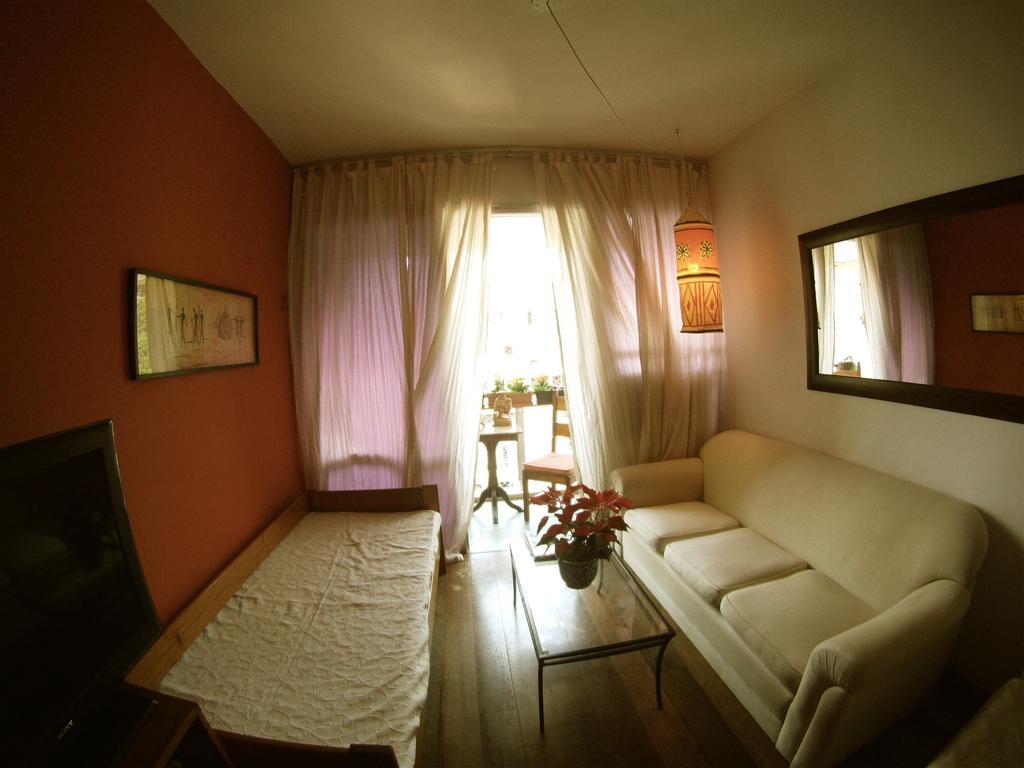 Apartamento Em Rua Sem Saida No Leme Rio de Janeiro