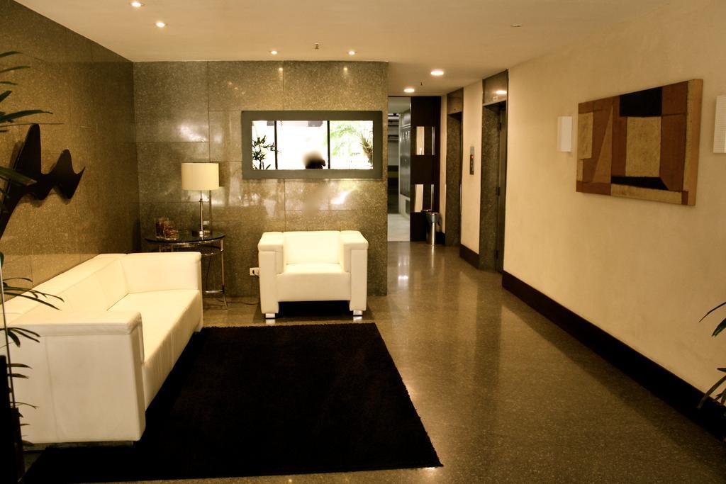 Apartamento Em Rua Sem Saida No Leme