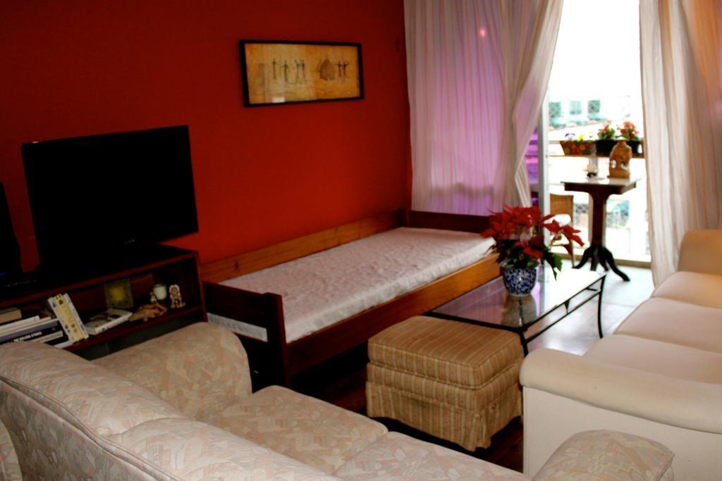 Apartamento Em Rua Sem Saida No Leme Rio de Janeiro