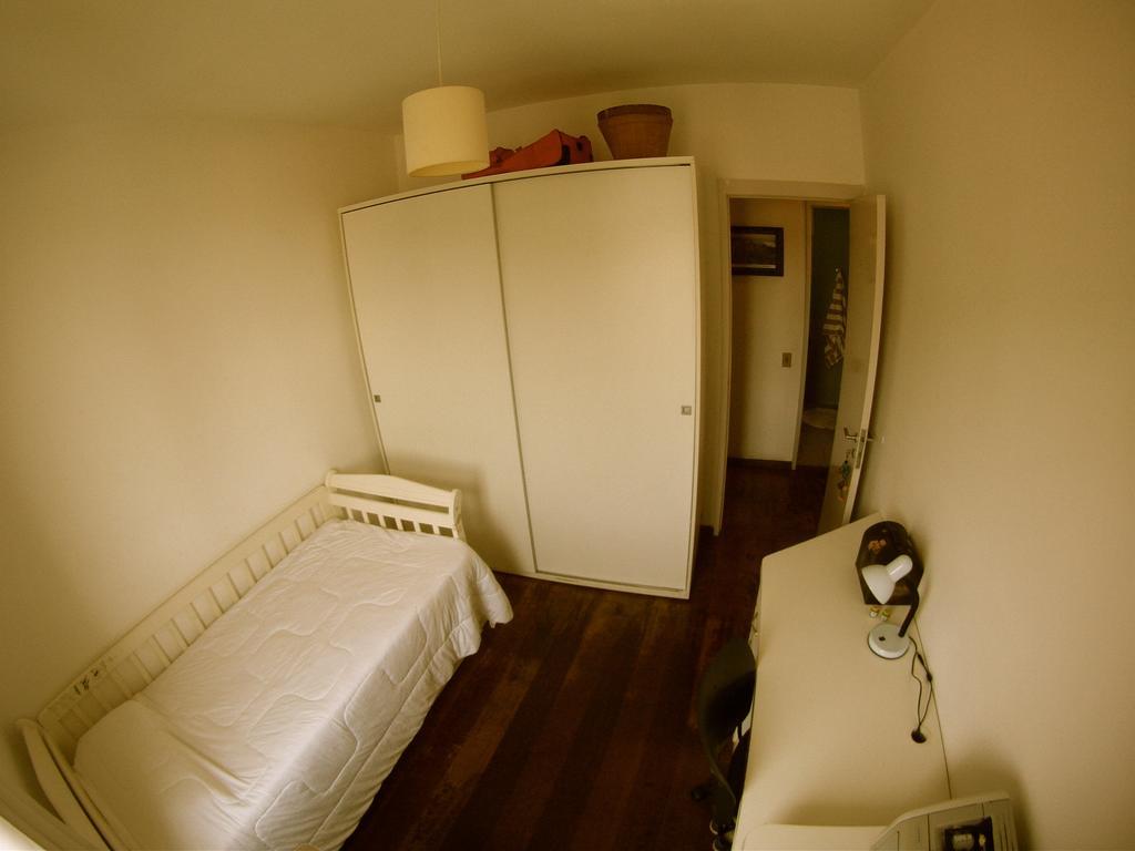Apartamento Em Rua Sem Saida No Leme Rio de Janeiro