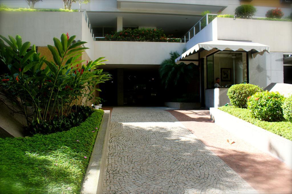 Apartamento Em Rua Sem Saida No Leme Rio de Janeiro